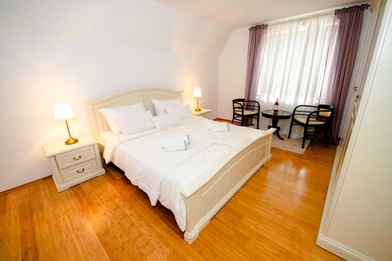 Apartment With View Жировниця Екстер'єр фото