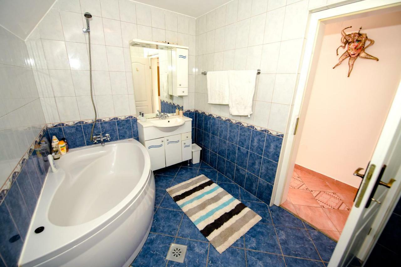 Apartment With View Жировниця Екстер'єр фото