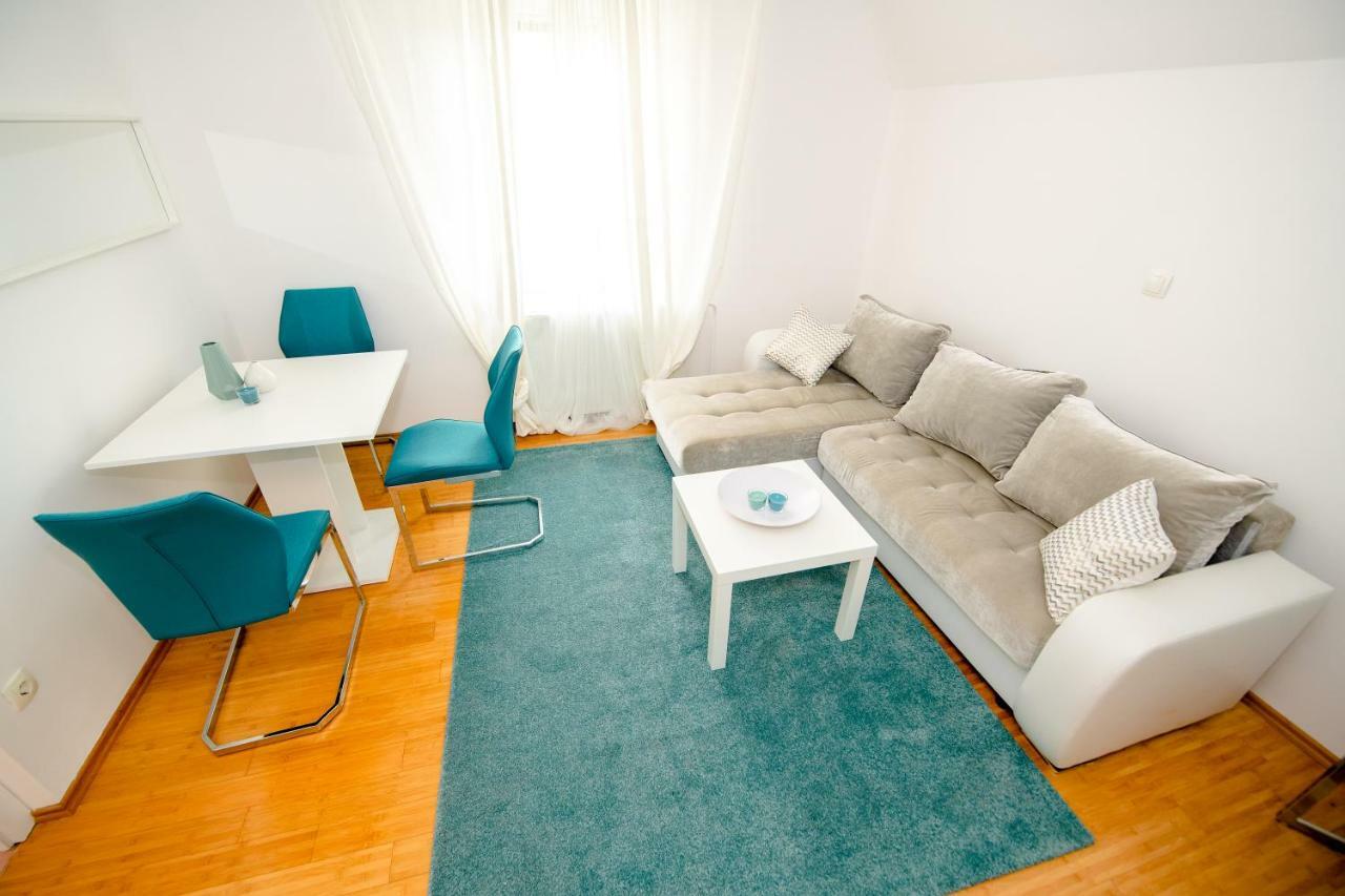 Apartment With View Жировниця Екстер'єр фото